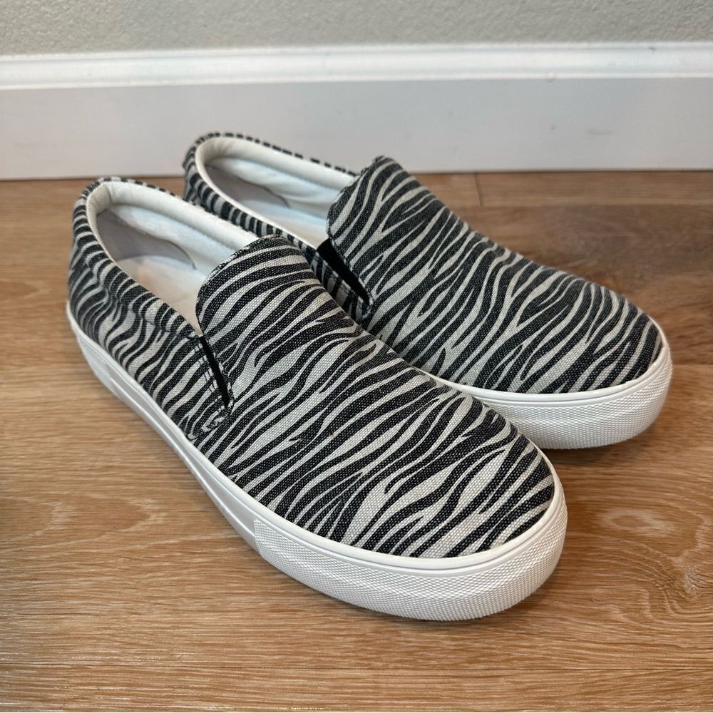 Steve Madden Gills Platform Zebra Print Slip On Sneakers